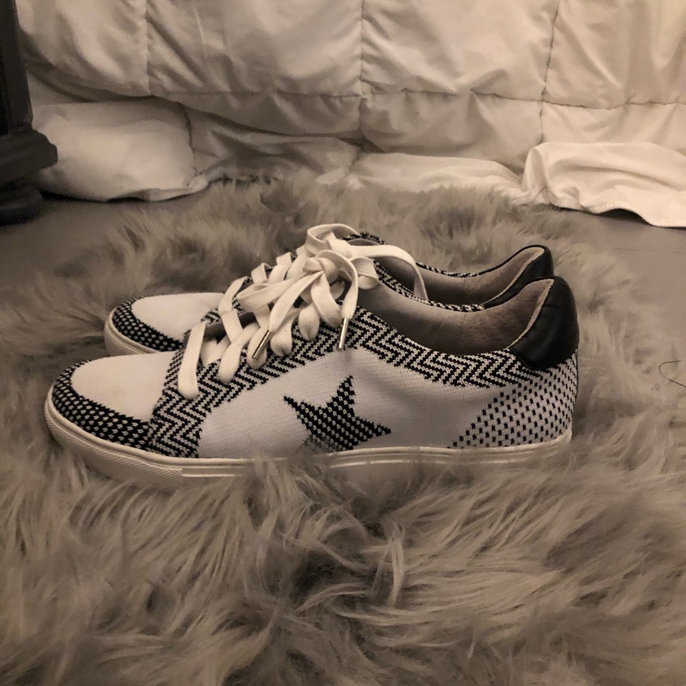 White And Black Star Sneakers
